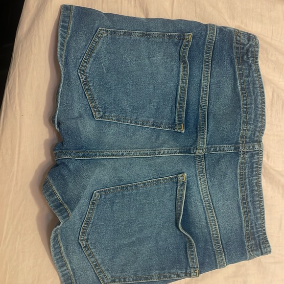Forever 21 shorts - Picture 2 of 2